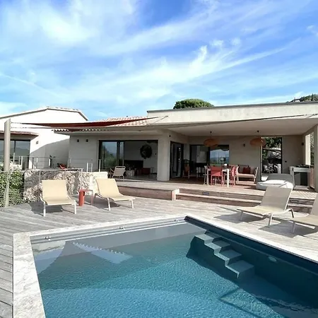 Cazelie, Piscine Vue Splendide Sur Le Golfe